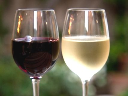 赤ワイン と 白 ワイン の 違い
